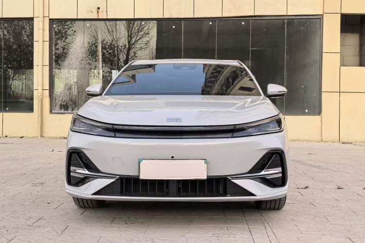 Used Geely Galaxy A7 2025 Model EM-i 150km Prestige Edition