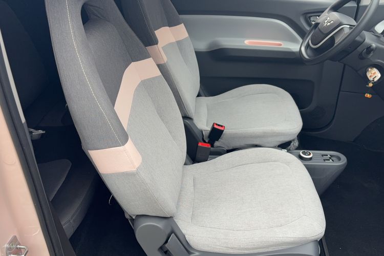 Used Wuling Hongguang MINIEV 2021 Macaron Premium Model – Lithium Iron Phosphate Right Front Seat