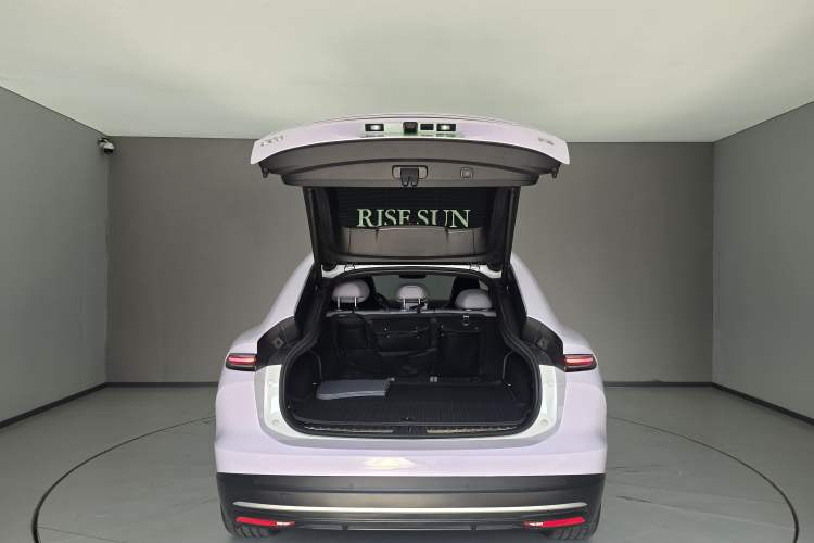 Used Nio EC6 2024 75 kWh Trunk