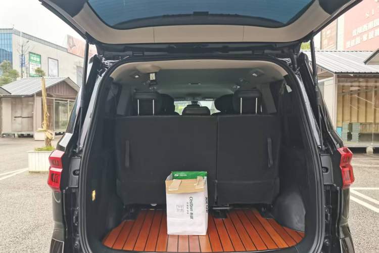 Used SAIC MAXUS G20 2023 Facelifted ES 2.0T Gasoline Automatic Value Edition