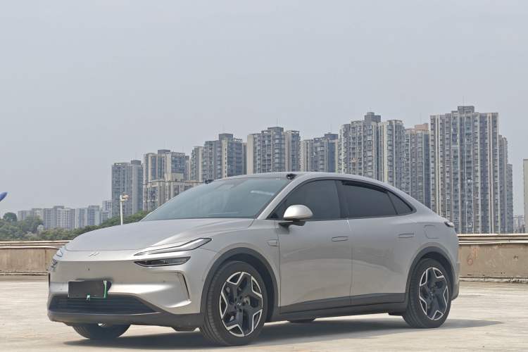 Used ONVO L60 2024 60 kWh Rear-Drive Version