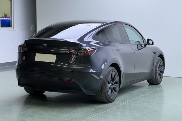 Used Tesla Model Y 2024 Rear-Wheel-Drive Version Exterior 4
