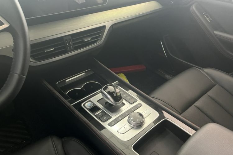 Used BYD Tang New Energy 2020 DM 2.0T Dual-Engine All-Wheel Drive Prestige 7-Seater China VI Standard
