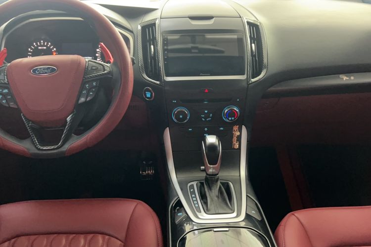 Used Ford Edge 2018 EcoBoost 245 Two-Wheel-Drive Platinum Edition 5 Seats
