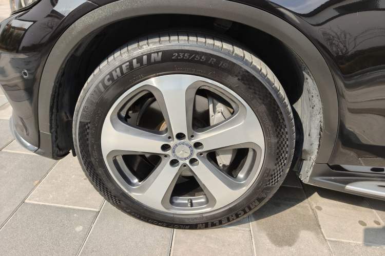 Used Mercedes-Benz GLC 2017 GLC 260 4MATIC Luxury Model