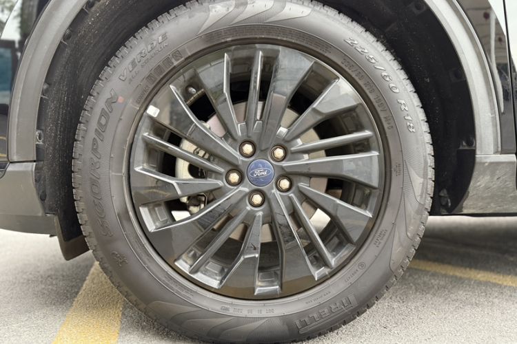 Used Ford Escape 2024 EcoBoost 245 Two-Wheel-Drive Titanium Edition
