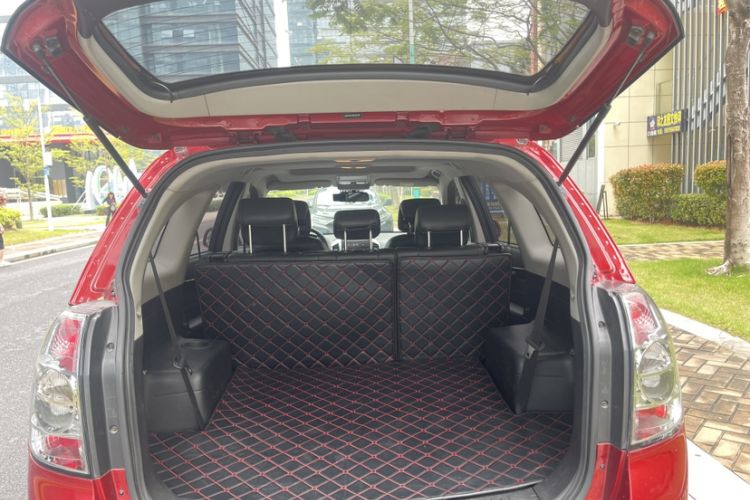 Used Chevrolet Captiva 2014 2.4L Two-Wheel Drive Urban Version 7 Seats Trunk