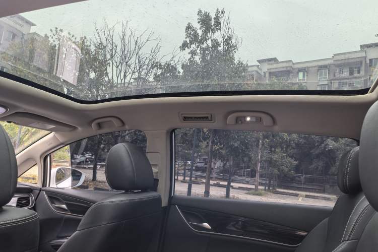 Used BYD Song MAX 2018 1.5T Automatic Smart Connect Elite Model with 6 Seats