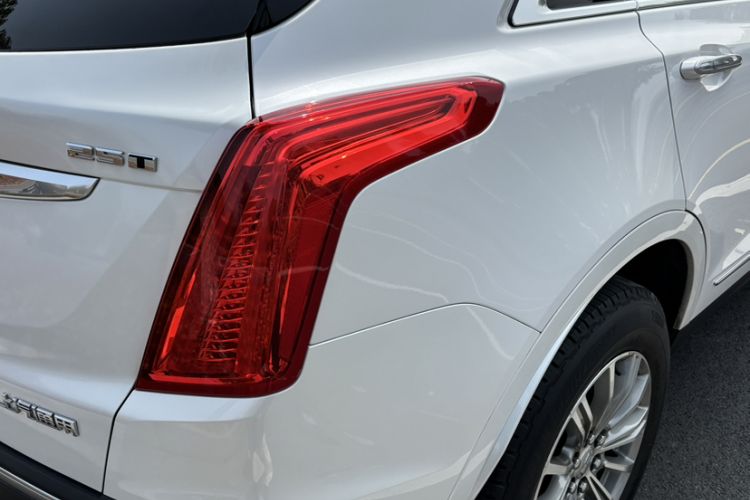 Used Cadillac XT5 2016 25T Luxury Model
