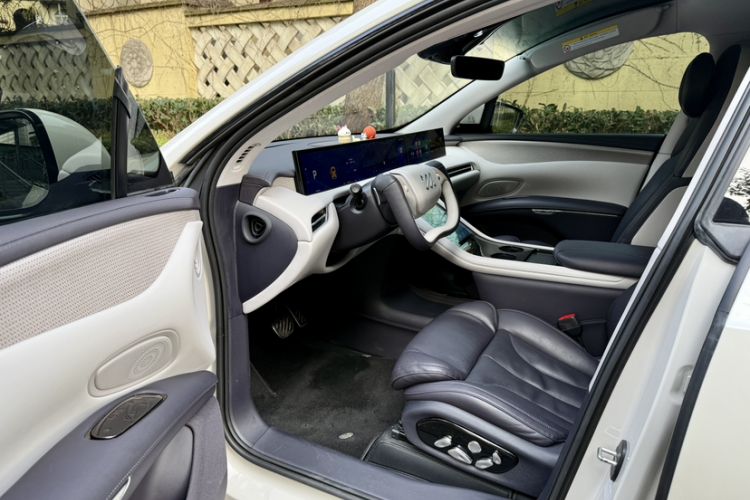 Used IM LS7 2023 90 kWh Elite Rear-Drive Version
