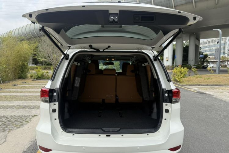 Used Toyota Fortuner 2016 2.7L Middle East Version Exterior 7