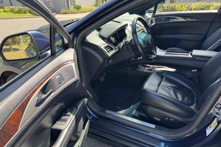 Used Lincoln MKZ 2017 2.0T Luxury Edition
