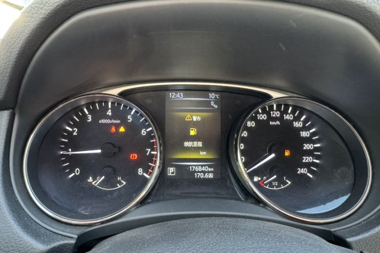 Used Nissan X-Trail 2016 2.5L CVT Sport Edition 4WD
