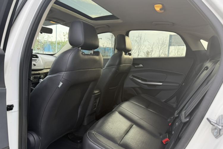 Used Ford Escort 2015 1.5L Automatic Fashion Model Interior 4