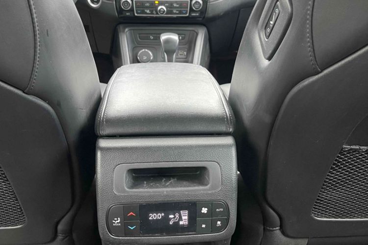 Used Jeep Grand Commander 2018 2.0T Four-Wheel Drive Prestige Edition China V