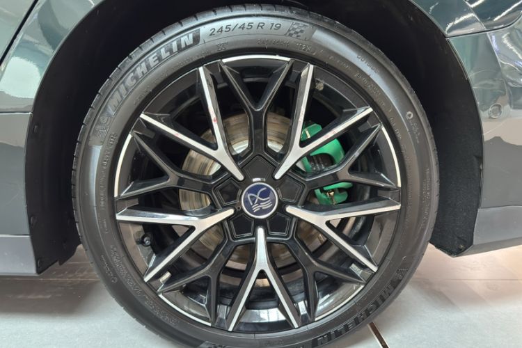 Used BYD Han 2022 EV 610 km All-Wheel-Drive Qianshan Cui Limited Edition Exterior 3