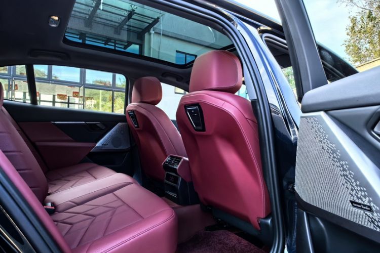 Used BMW 5 Series 2024 530Li Leading Model M Sport Package