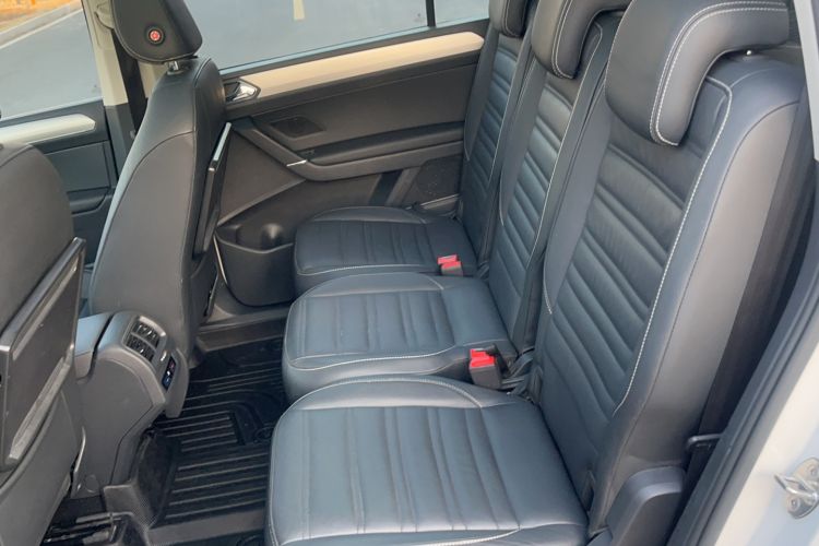 Used Volkswagen Touran 2016 Volkswagen Touran L 280TSI DSG Luxury Edition