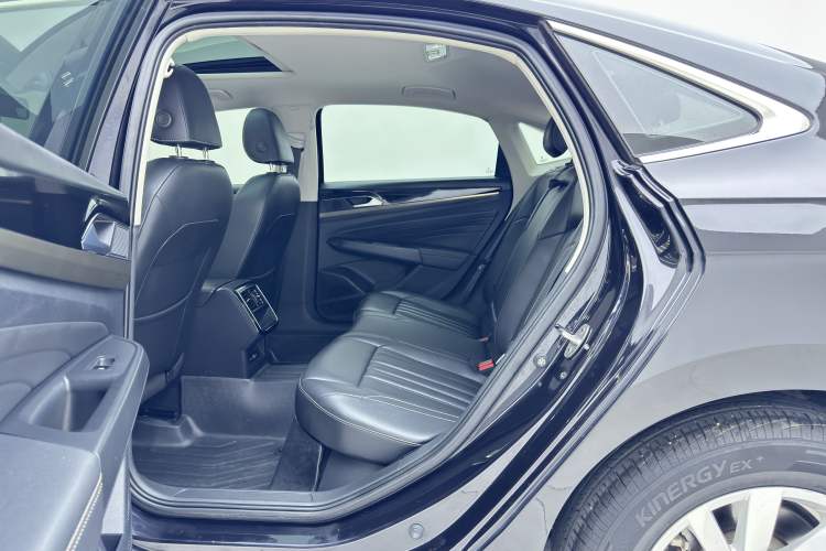 Used Volkswagen Passat 2020 Revised Version 280TSI Business Edition China VI Standard Interior 5