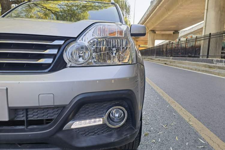 Used Dongfeng Fengdu MX6 2016 2.0L CVT Two-Wheel Drive All-Around Version
