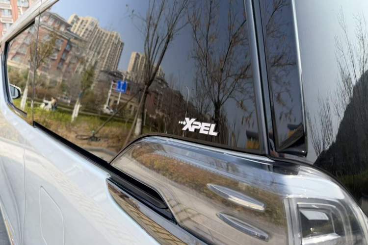 Used Toyota Vellfire 2023 Crown Dual-Engine 2.5L HV Ultimate Edition