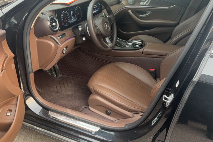 Used Mercedes-Benz E-Class 2017 E 320 L 4MATIC Interior 1