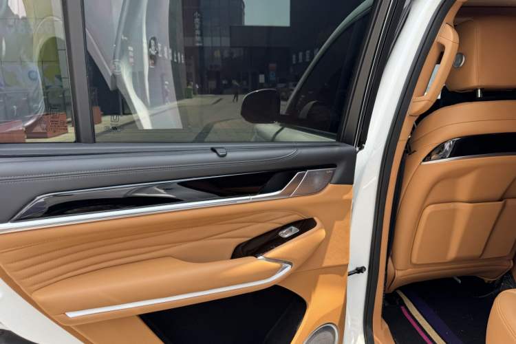 Used Tank 500 New Energy 2024 Hi4-T Interior 11