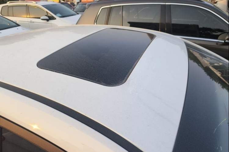 Used Roewe 360 2015 1.5L Automatic Luxury Edition