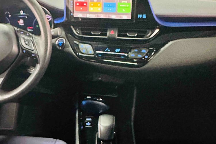 Used Toyota C-HR EV 2020 Luxury Sunroof Edition Interior 4