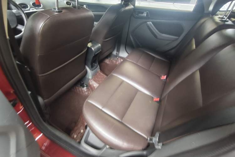 Used Ford Focus 2013 Hatchback Classic 1.8L Automatic Base Model