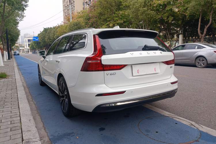 Used Volvo V60 2024 B5 Zhiyuan Luxury Edition
