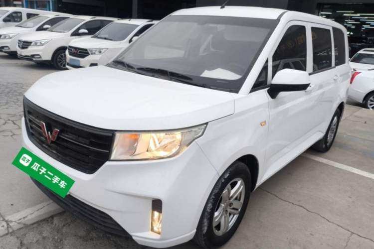 Used Wuling Hongguang PLUS 2020 1.5L Manual Comfort 7-Seater