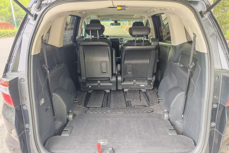 Used Honda Odyssey 2017 2.4L Smart Edition Trunk