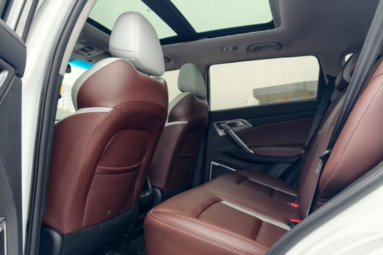 Used Geely Auto Emgrand X7 Sport 2022 1.8TD DCT Zhiya Trim
