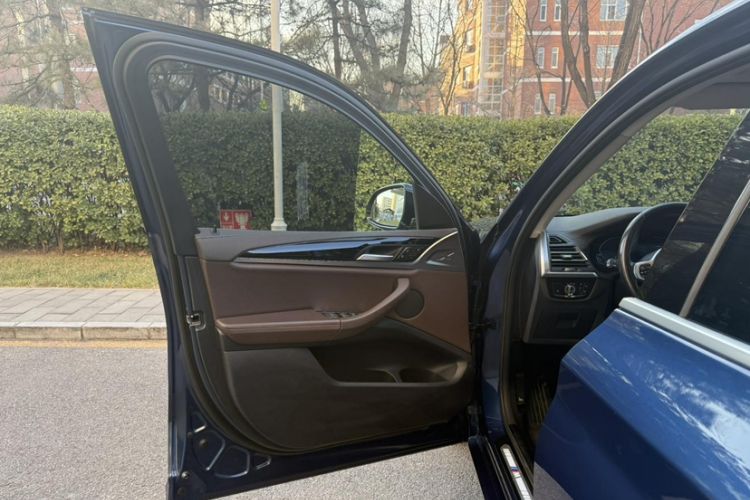 Used BMW iX3 2022 Leading Model
