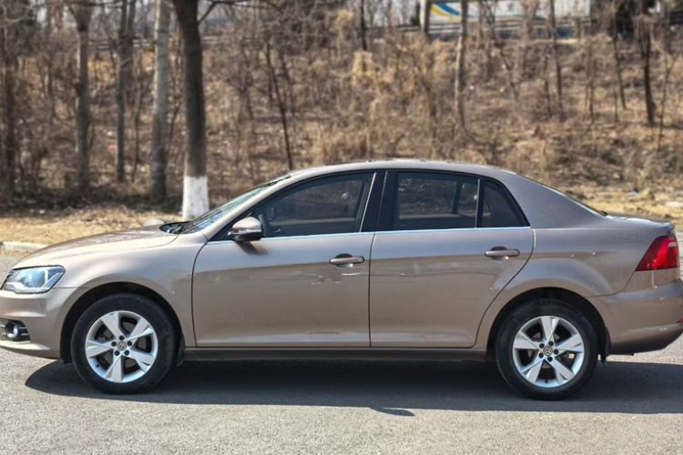 Used Volkswagen Bora 2014 1.6L Automatic Comfort Model Exterior 3