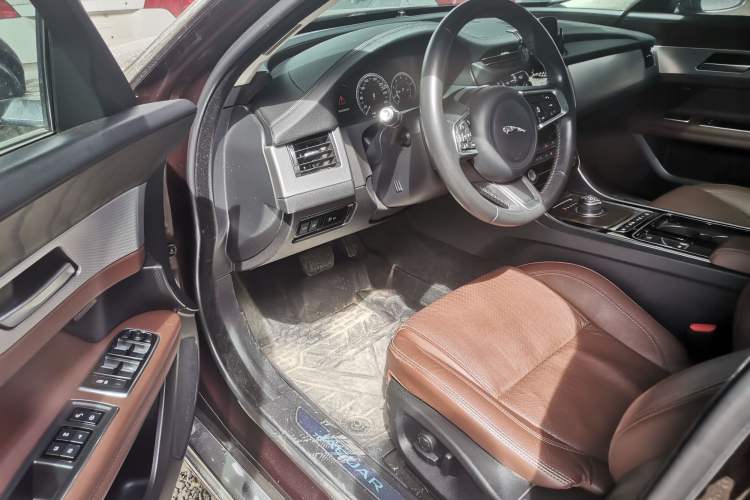 Used Jaguar XFL 2020 XFL 2.0T P250 Four-Wheel Drive Luxury Edition Left Front Seat