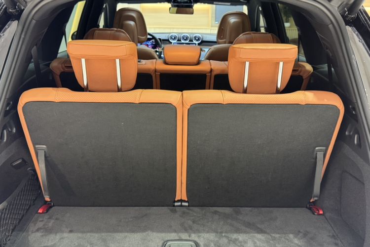 Used Mercedes-Benz GLC 2023 GLC 260 L 4MATIC Luxury 7-Seater Trunk