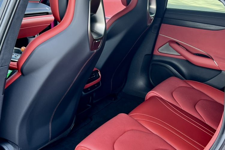 Used Xiaomi Auto SU7 2024 Four-Wheel Drive Ultra-Long Range Advanced Intelligent Driving Max Edition
