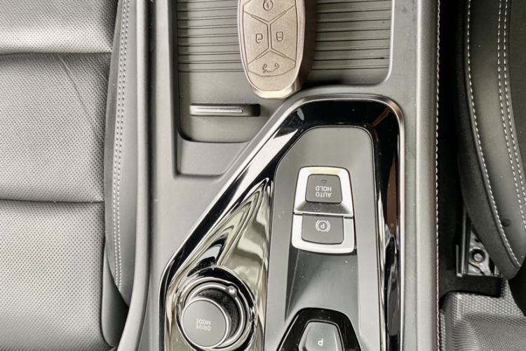 Used Lynk & Co 03 2022 1.5TD DCT JingPro Gear Lever