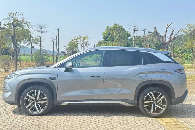 Used BYD Song L DM-i 2025 Intelligent Driving Version 112 km Beyond-Range Type
