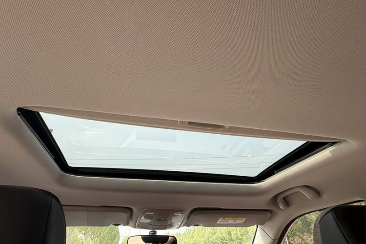 Used SOL X4 2021 1.5T CVT Chief Edition Headliner