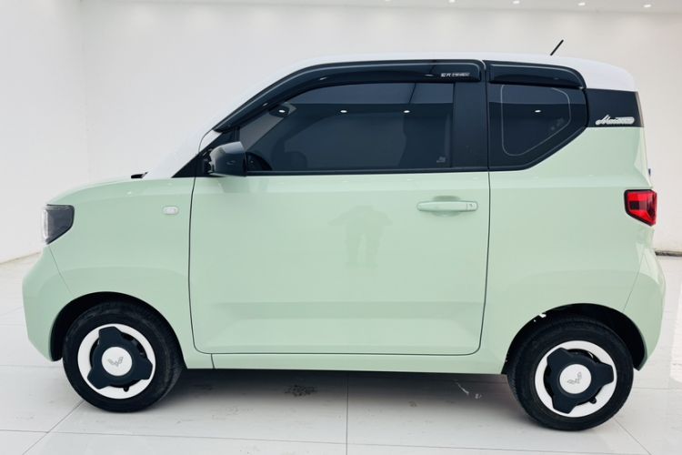 Used Wuling Hongguang MINIEV 2022 Macaron Premium Model – Lithium Iron Phosphate Exterior 9