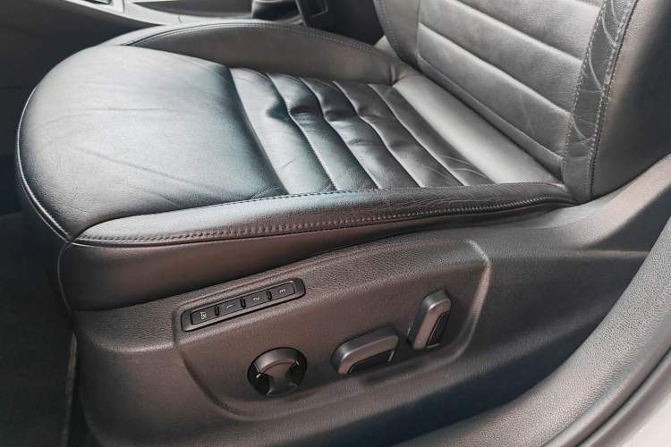 Used Skoda Octavia 2015 1.8T Yizhen Travel Edition