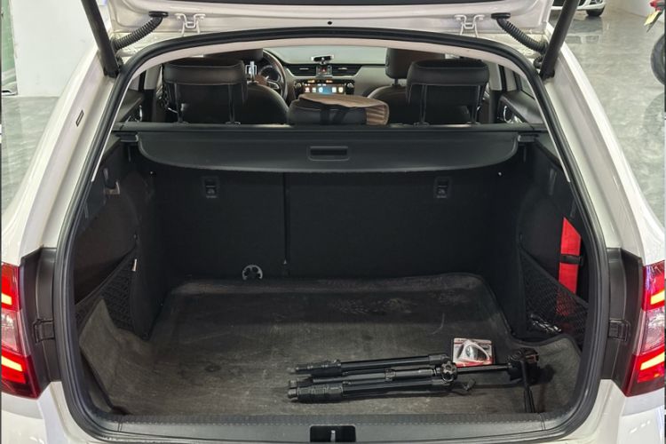 Used Skoda Octavia 2018 Station Wagon TSI280 DSG Luxury Edition
