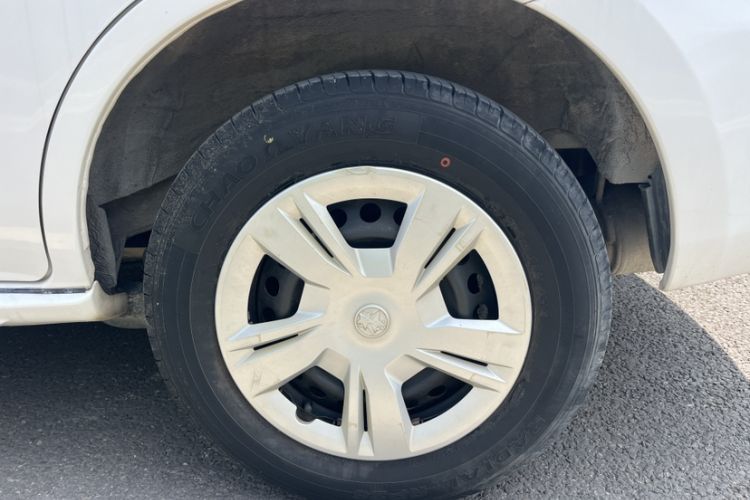 Used Venucia T70 2015 1.6L Manual Ruixing Edition Exterior 10