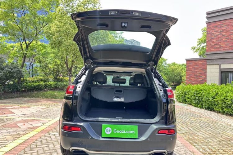 Used Jeep Cherokee 2016 2.4L Professional Edition