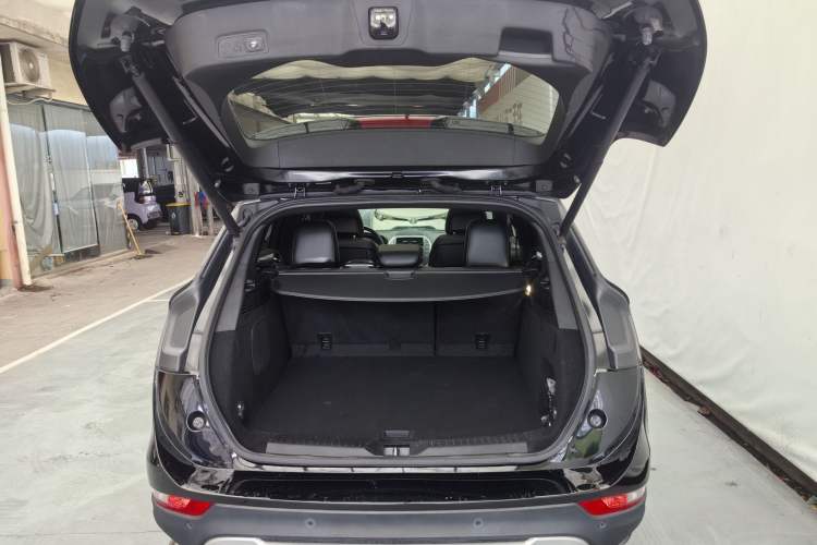 Used Lincoln MKC 2017 2.0T Two-Wheel Drive Deluxe Edition Exterior 10