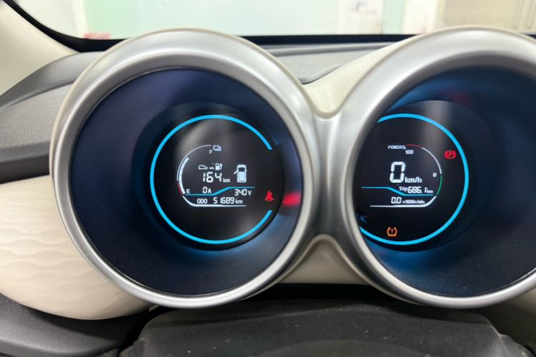 Used ORA Black Cat 2021 351 km Luxury Version Odometer Close Up