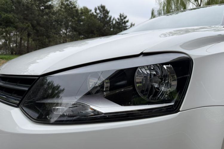 Used Volkswagen Polo 2016 1.4L Manual Fashion Model